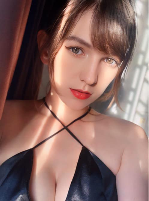 Với sắc vóc cuốn hút cùng khả năng đánh nhạc tài tình, đến thời điểm hiện tại Alexandra Rud đã là một trong những tên tuổi rất được yêu thích