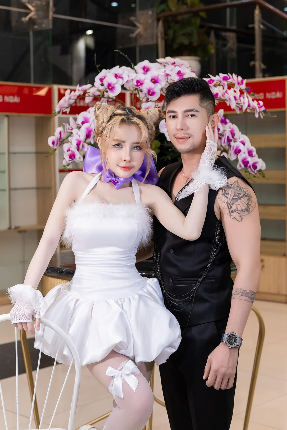 Sau lần "đại trùng tu" gần đây, nhan sắc bạn gái Lương Bằng Quang được nhiều người nhận xét là còn khá đơ cứng, chưa được tự nhiên. (Ảnh: FB Ngân 98)