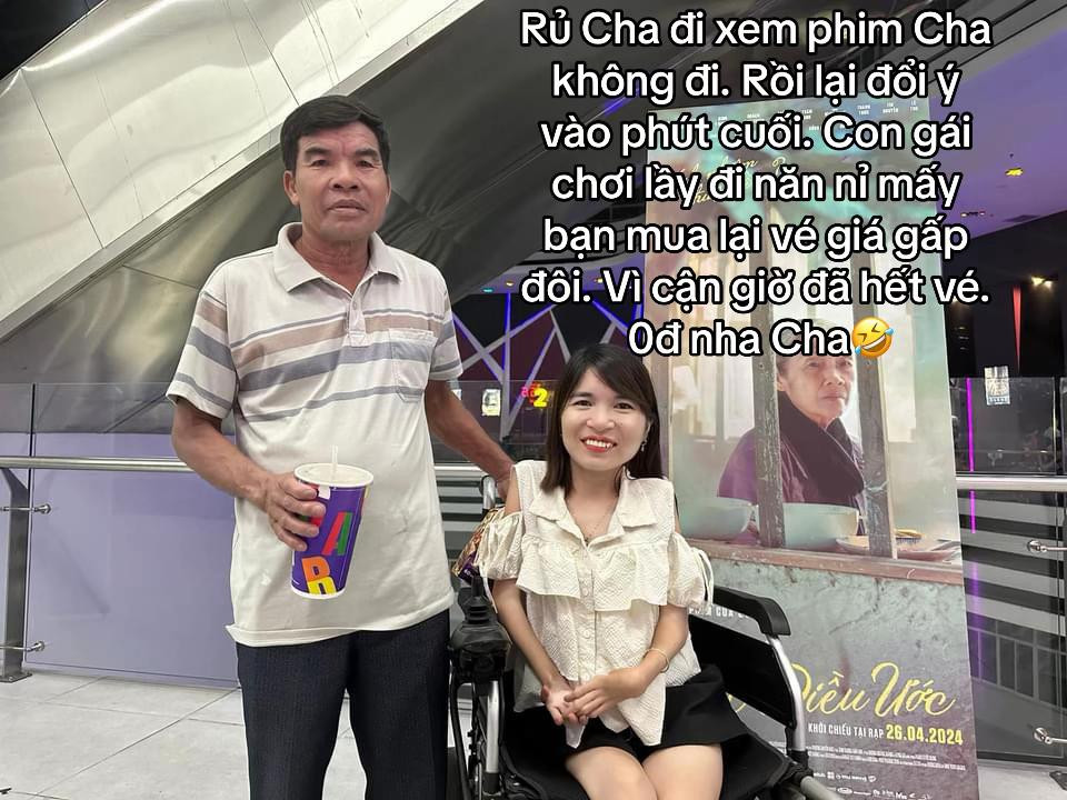 Đối với một người đàn ông lam lũ quanh năm, đi xem phim rạp dường như là điều gì đó quá xa vời, vậy nên cô gái đã mong muốn được đưa cha mình đi trải nghiệm...