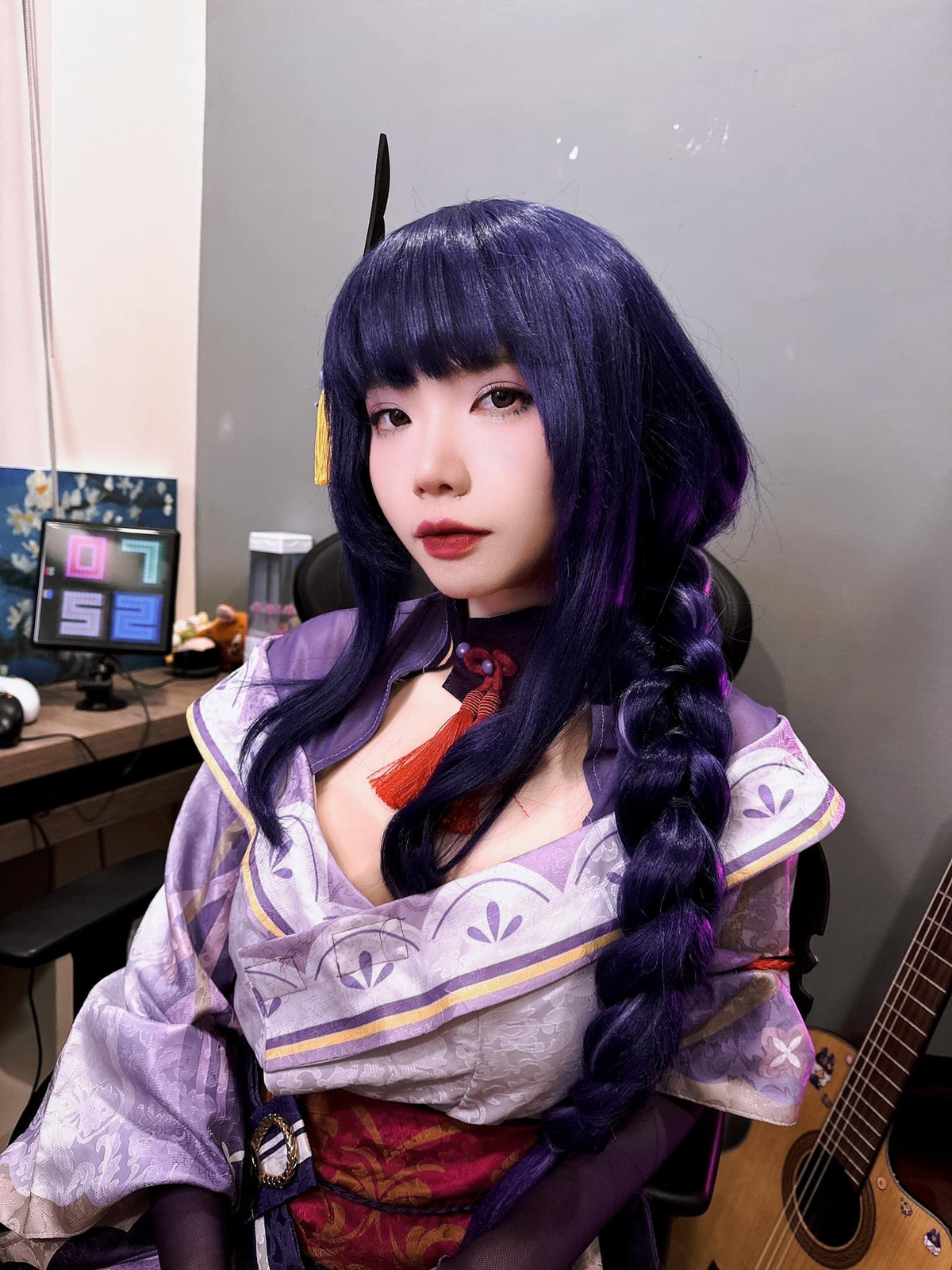 Trước khi làm quen với vị trí MC, cô được biết đến với tư cách là nữ tuyển thủ chuyên nghiệp, streamer nổi tiếng trong cộng đồng Liên Minh Huyền Thoại Việt Nam.