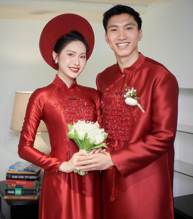 Đám cưới của Doãn Hải My và Đoàn Văn Hậu từng thu hút rất nhiều sự chú ý của người hâm mộ. Doãn Hải My quê Hà Nội, từng vào tốp 10 Hoa hậu Việt Nam 2020, giành giải Người đẹp tài năng.