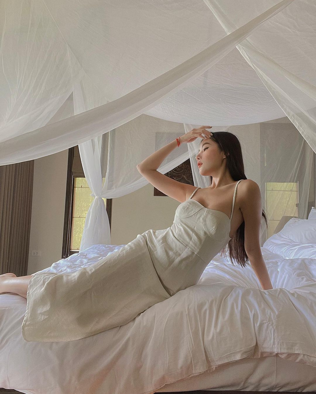 Milan Phạm sở hữu nhan sắc xinh đẹp, vóc dáng nóng bỏng cuốn hút.