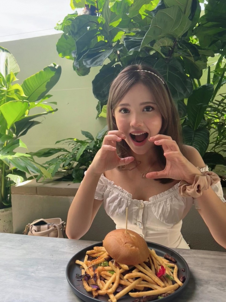 Hiện là sinh viên năm cuối, Alissa nghiệm ra: "Thay đổi môi trường sống đã rèn cho mình sự lạc quan và nề nếp. Nhờ đó, mình luôn nhìn nhận thách thức như cơ hội giúp hiểu về giới hạn của bản thân".