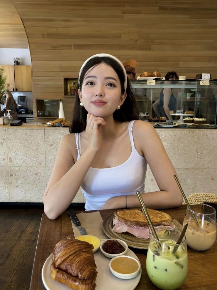 Alissa cho biết cô may mắn được thừa hưởng ngoại hình của bố mẹ. Về bí quyết giữ dáng, cô từng tập Pilates trong 4 tháng nhưng đã dừng tập luyện.