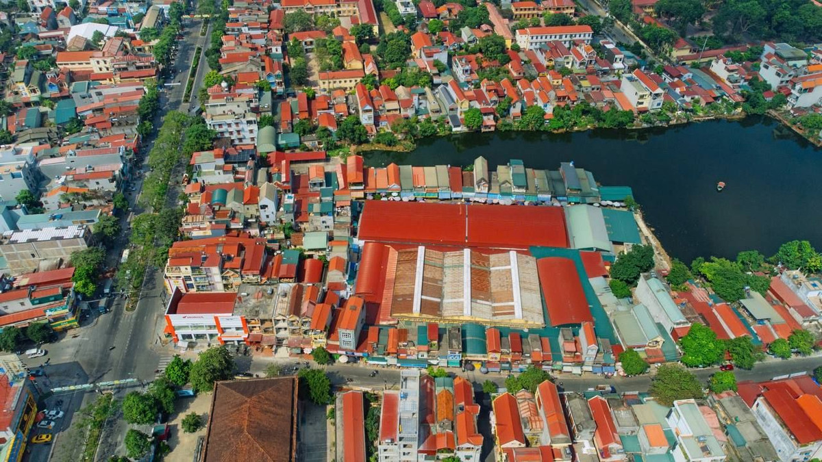 Tuy nhiên đây mới là hình ảnh thực sự của những tấm hình trên. Được biết, xuất phát từ mong muốn góp thêm những hình ảnh đẹp để chào đón ngày Quốc khánh năm nay, anh Lương Xuân Tâm đã photoshop để tạo nên loạt ảnh đẹp mắt. (Ảnh: Lương Xuân Tâm)