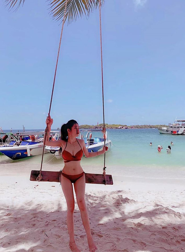 Hoa gọi chồng là “hội trưởng hội nghiện vợ”, sẵn sàng nấu cơm, làm việc nhà và ôm đồm việc kinh doanh để chị được nghỉ ngơi.