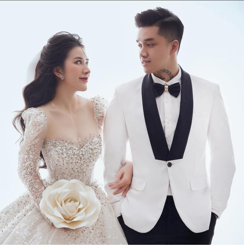 Tuy cuộc mai mối trên chương trình không thành công, thế nhưng cũng mở ra cho cô nàng một cô duyên khác. Năm 2019, vô tình nhìn thấy ảnh Hoa trên Facebook, nhận ra đây là cô gái nổi tiếng trong chương trình BMHH, anh Luân đã chủ động kết bạn, nhắn tin làm quen.