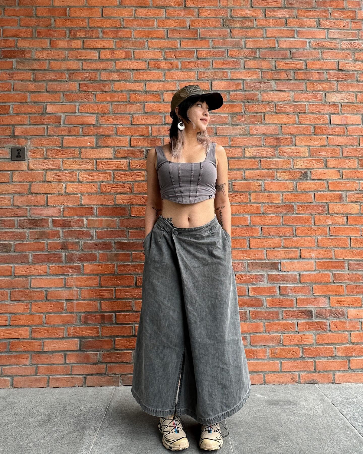 Sau khi sinh con gái đầu lòng thì hôn nhân đổ vỡ, Mi Vân trở thành mẹ đơn thân và chọn cuộc sống riêng tư khép kín.