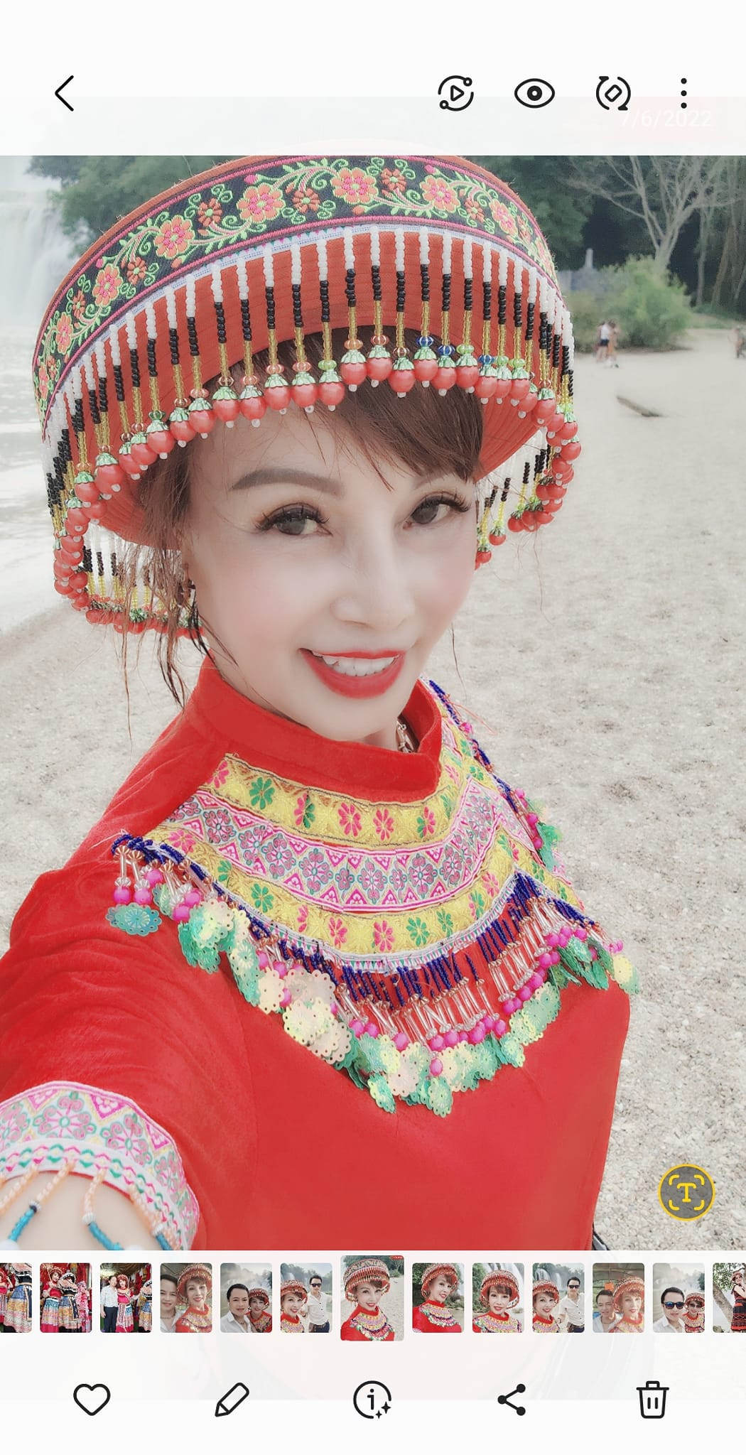 Trong mắt Thu Sao , ông xã là người tử tế, chín chắn, điềm đạm.