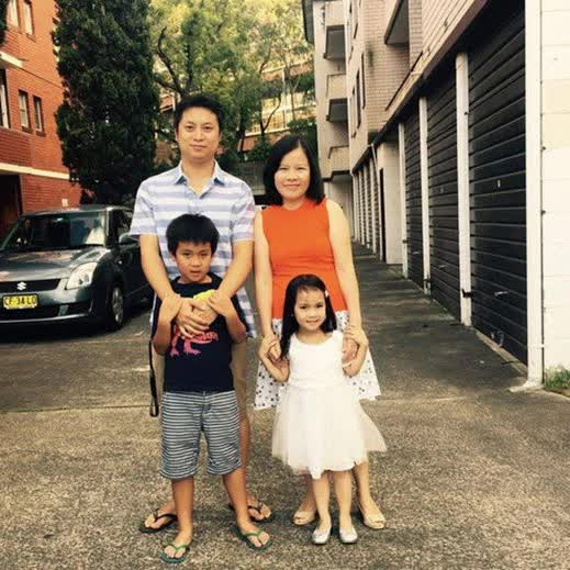 Hiện anh có cuộc sống hạnh phúc với gia đình nhỏ cùng vợ và những đứa con. (Ảnh: FBNV)