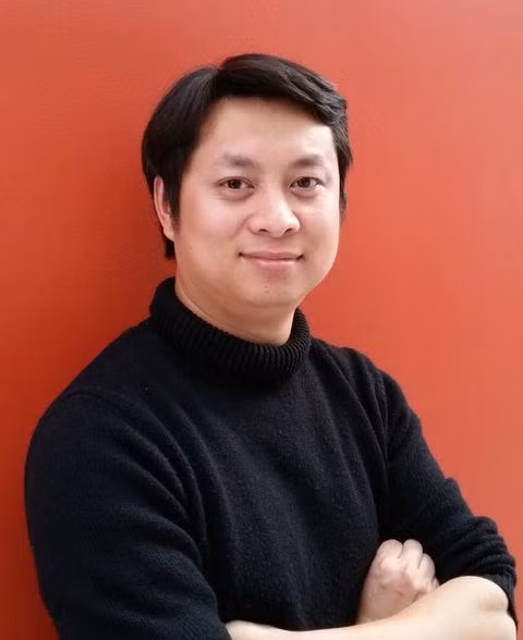 Sau thành công rực rỡ của bộ phim đầu tay, Thành Vinh tiếp tục con đường học tập, chinh phục tri thức của mình ở Sydney nhờ chính phủ Australia cấp học bổng. (Ảnh: FBNV)