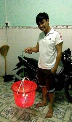 Tuy nhiên, để mùa Trung Thu thêm sống động và tươi vui hơn, các thánh chế đã nghĩ ra muôn kiểu đèn lồng độc hết phần thiên hạ.