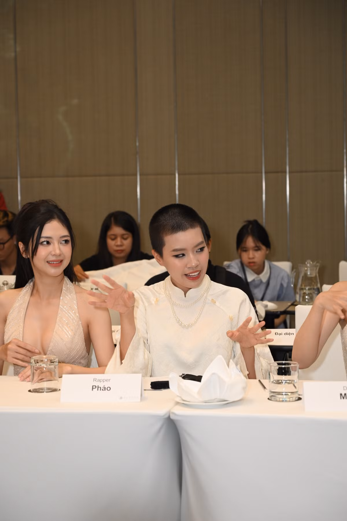 Pháo thoải mái chia sẻ về quyết định xuống tóc của mình.