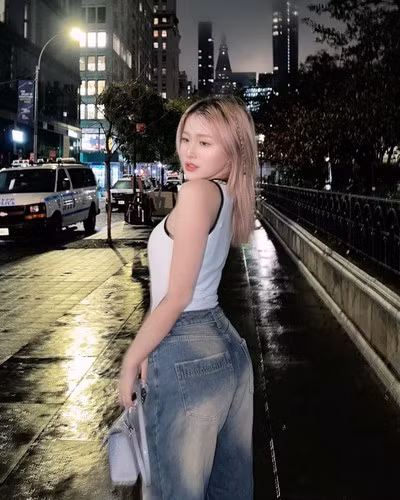 Chao thường xuyên đi du lịch ở nhiều quốc gia trên thế giới.