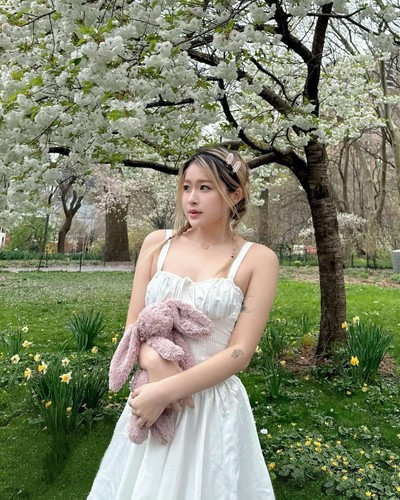 Hiện tại Chao là du học sinh tại Đại học New York (Mỹ), chuyên ngành Truyền thông đa phương tiện và quảng cáo kỹ thuật số.