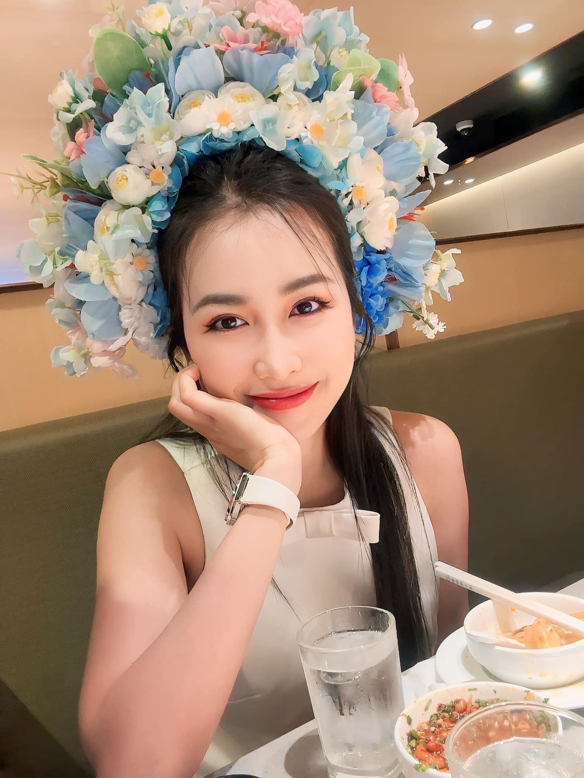 Không chỉ thành công trong hoạt động chơi nhạc, Trang Moon DJ còn thử sức trong vai trò là diễn viên với các vai diễn cùng các nghệ sĩ nổi tiếng.