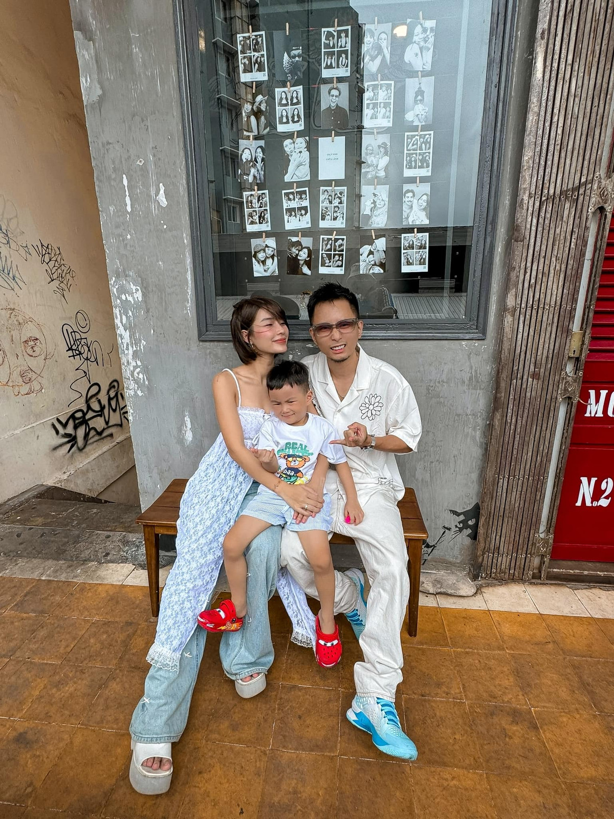 Rhymastic và Thanh Huyền là cặp đôi luôn được nhiều người ngưỡng mộ trong giới nghệ sĩ. Vào năm 2018, cả 2 đã tổ chức đám hỏi sau thời gian dài hẹn hò. Đến năm 2019, cả 2 tổ chức đám cưới với sự tham gia của nhiều nghệ sĩ nổi tiếng cùng các thành viên SpaceSpeakers.