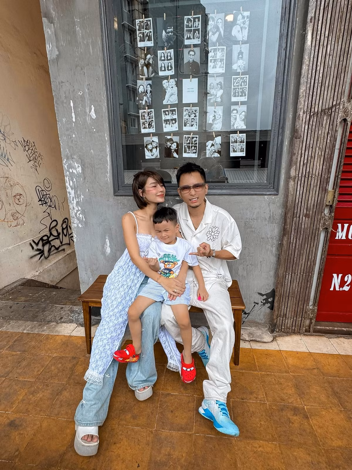 Rhymastic và Thanh Huyền là cặp đôi luôn được nhiều người ngưỡng mộ trong giới nghệ sĩ. Vào năm 2018, cả 2 đã tổ chức đám hỏi sau thời gian dài hẹn hò. Đến năm 2019, cả 2 tổ chức đám cưới với sự tham gia của nhiều nghệ sĩ nổi tiếng cùng các thành viên SpaceSpeakers.