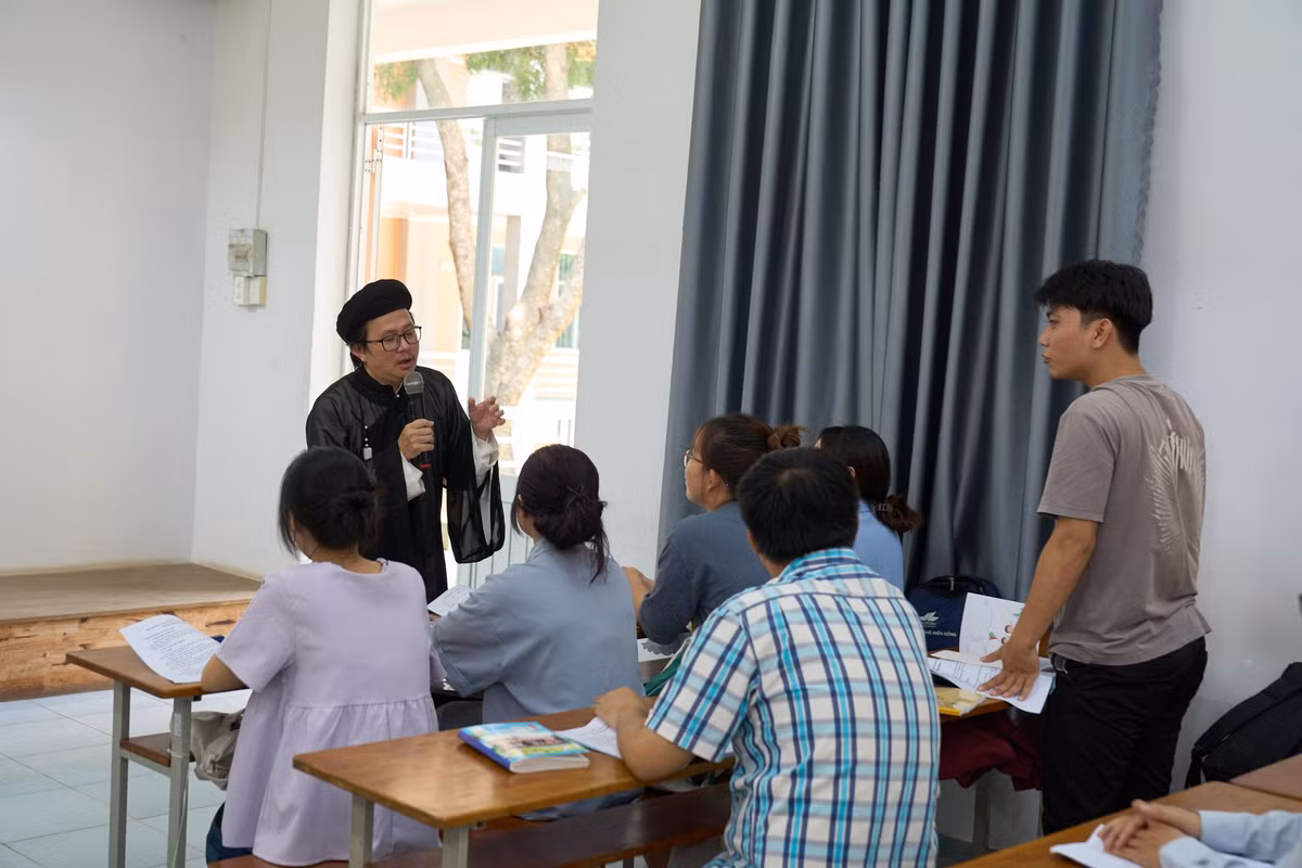 Người thầy luôn tâm huyết, tận tụy với nghề. (Ảnh: MIT University Vietnam)