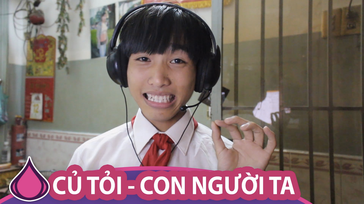 "Thánh nhạc chế" Củ Tỏi (tên thật là Nguyễn Tiến Dũng) từng nổi tiếng với những bản hit được chế lại lời như Vợ người ta). Anh chàng còn sở hữu hàng loạt video chế nhạc hài hước trên YouTube như Vì Tôi Còn Ế, Nghe Thật Rất Lầy, Tội Cho Á Hoa Củ Tỏi, Con Nhà Người Ta, Thà Là Đành Thi Rớt…