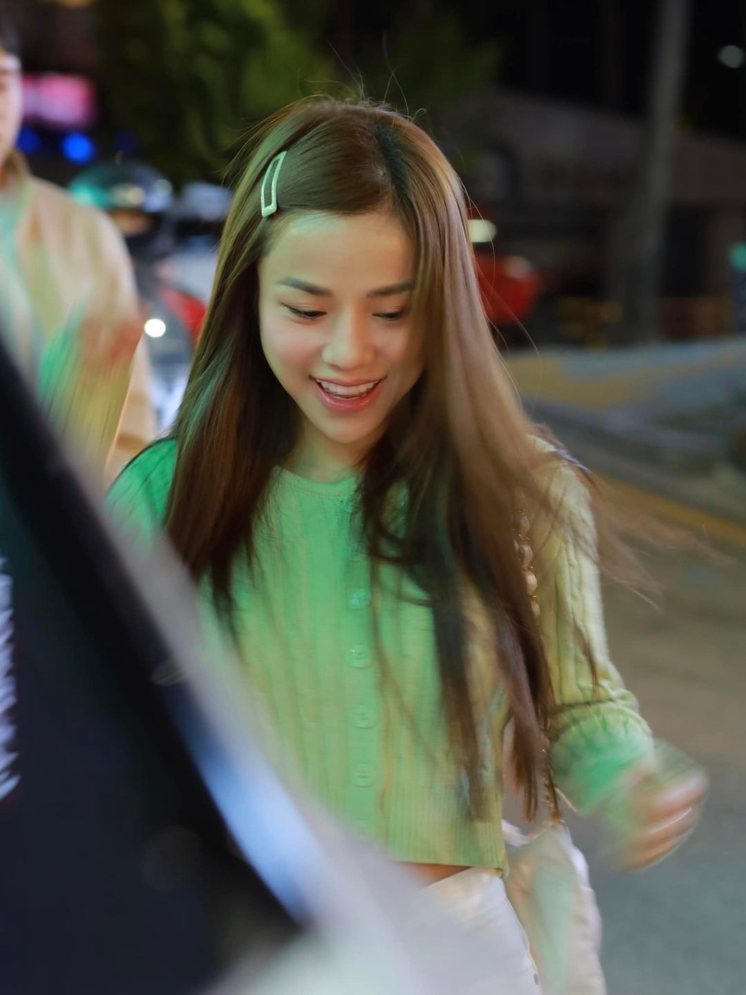 Thương Võ hút sự quan tâm của khán giả khi tậu mẫu xe sang của một thương hiệu đến từ Đức, có giá gần 5 tỷ đồng.