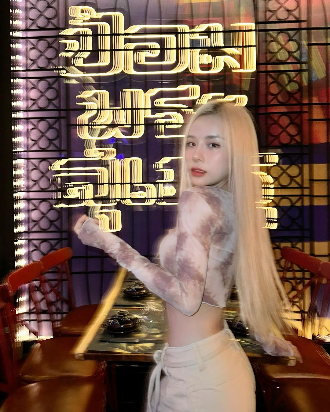 Kể từ cuộc chia tay với thủ môn đội tuyển Việt Nam - Đặng Văn Lâm, "thánh nữ cover" Thương Võ kín tiếng trong chuyện đời tư và ít khi chia sẻ về tình cảm lên mạng xã hội.