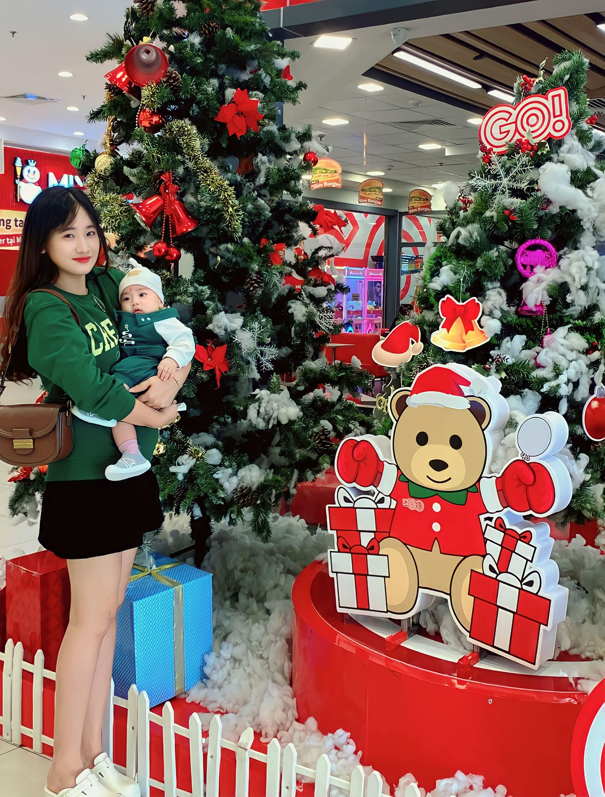 Để đến nhà chị gái thăm cháu, cậu chàng đã phải mượn xe bạn, lạc đường đến mấy lần. (Ảnh: FBNV)