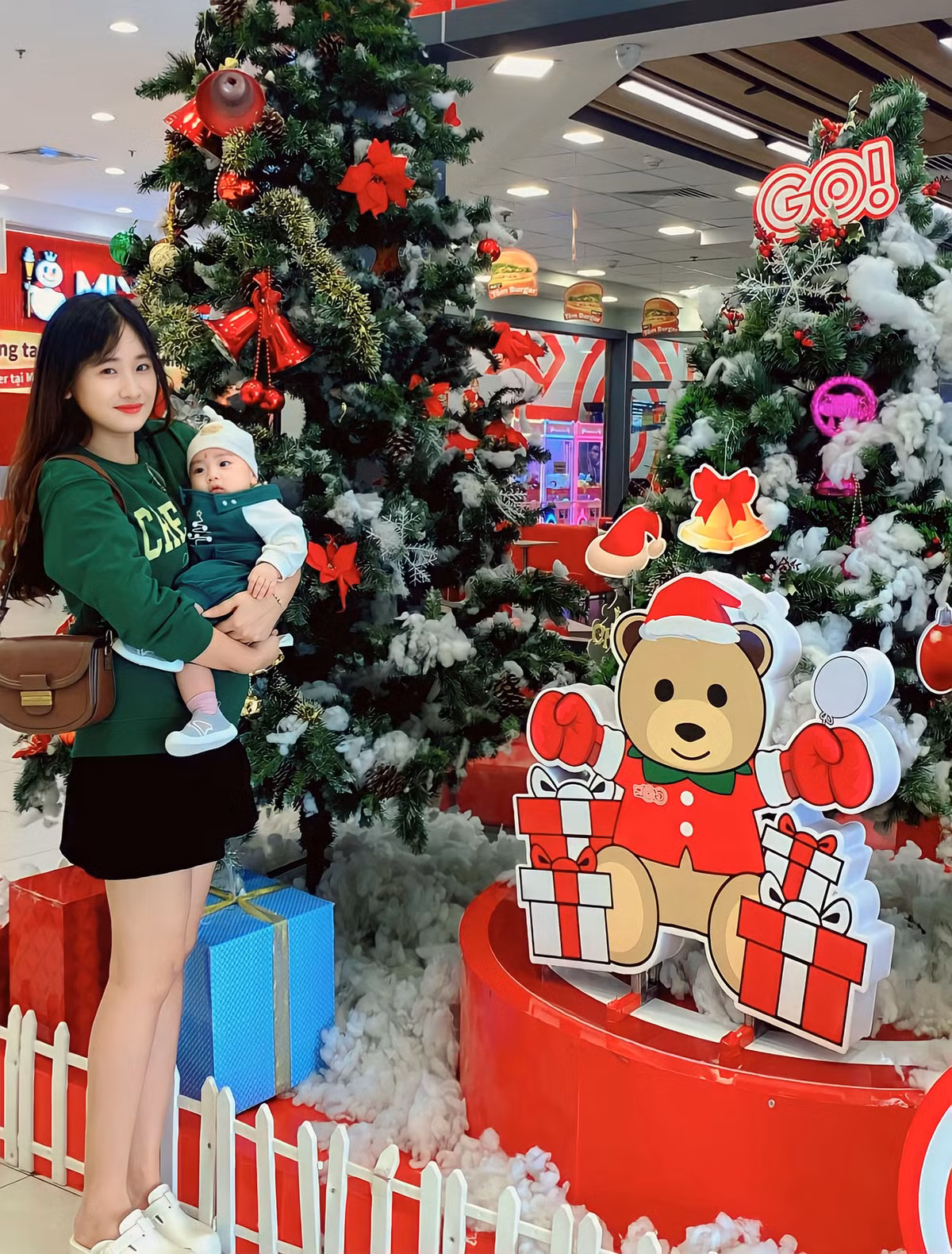 Để đến nhà chị gái thăm cháu, cậu chàng đã phải mượn xe bạn, lạc đường đến mấy lần. (Ảnh: FBNV)