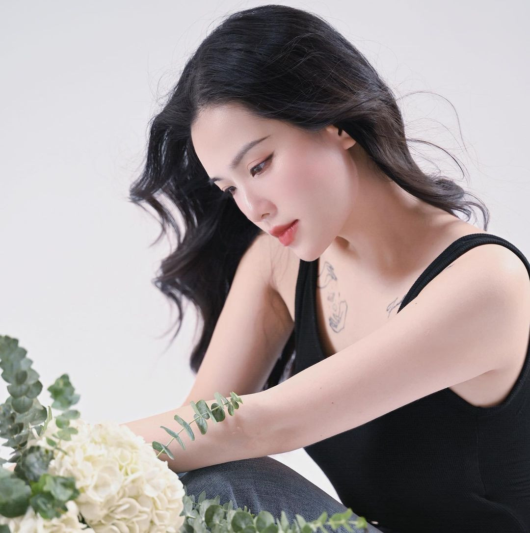 Huyền My hiện tại đã có mái ấm hạnh phúc bên diễn viên Anh Tú, cả hai mới mừng con đầu lòng 1 tuổi cách đây chưa lâu.