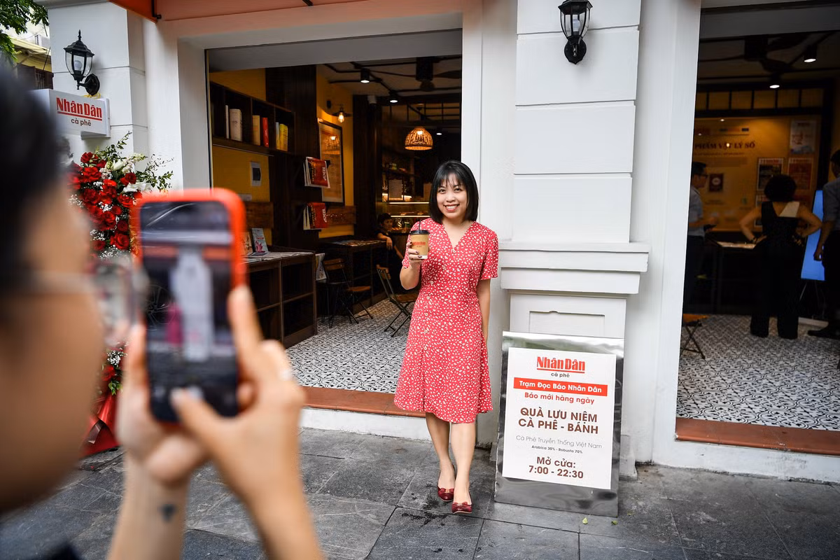 Nhờ nét cổ điển nhưng độc đáo, mới lạ, địa điểm này bất ngờ "gây sốt" trên các nền tảng mạng xã hội.