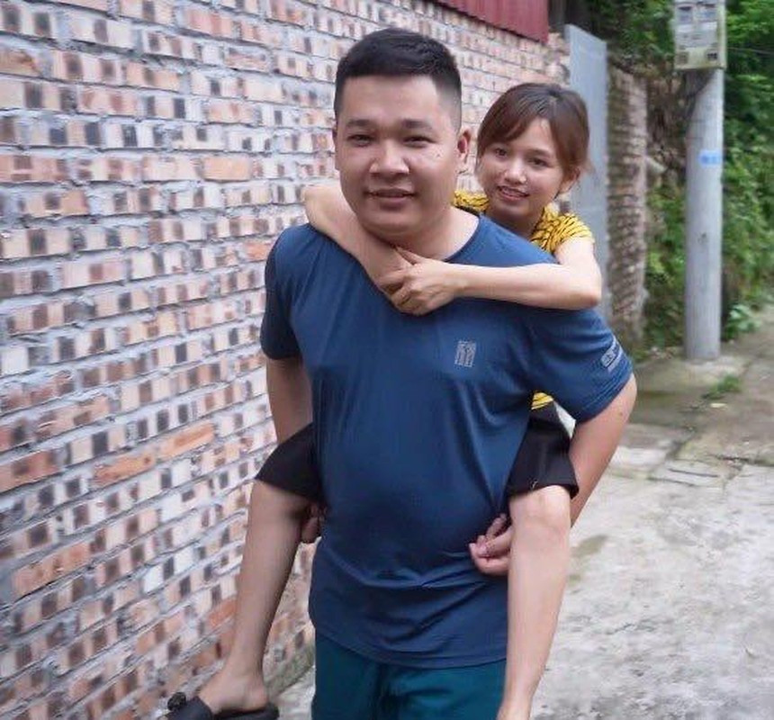 Đa số người “tí hon” thường không thể sinh con, thế nhưng Nụ lại may mắn hơn khi mang thai hoàn toàn tự nhiên. (Ảnh: FBNV)