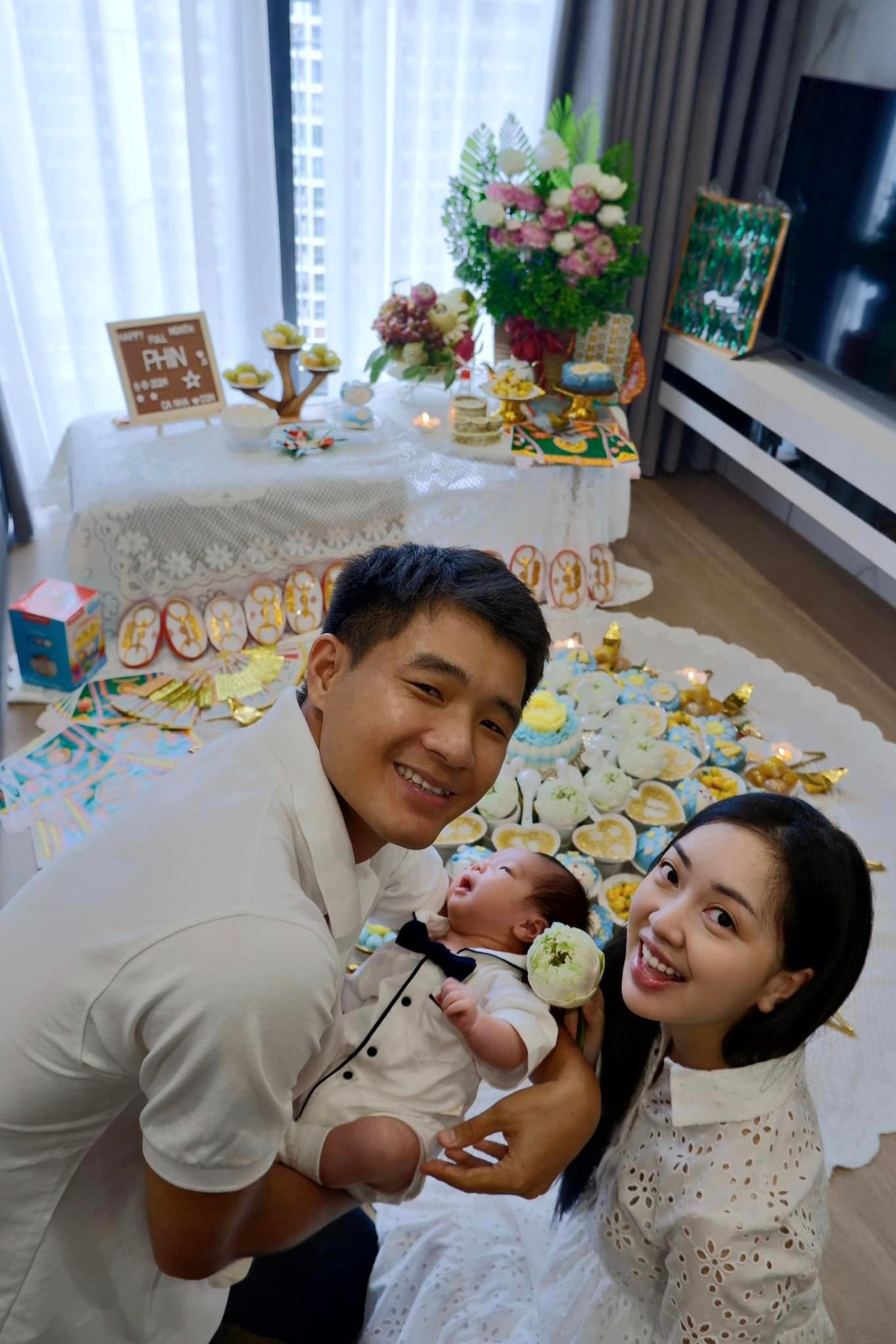 Dân mạng cũng dành lời khen ngợi cho thần thái rạng ngời của Mai Hà Trang sau khi làm mẹ.