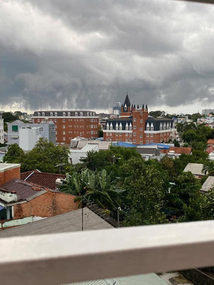 Góc nhìn từ một tòa nhà.