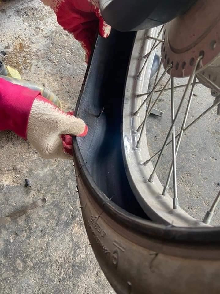 Nhiều netizen đã truyền tay nhau những "tư liệu" để được xin nghỉ học, nghỉ làm sáng nay.