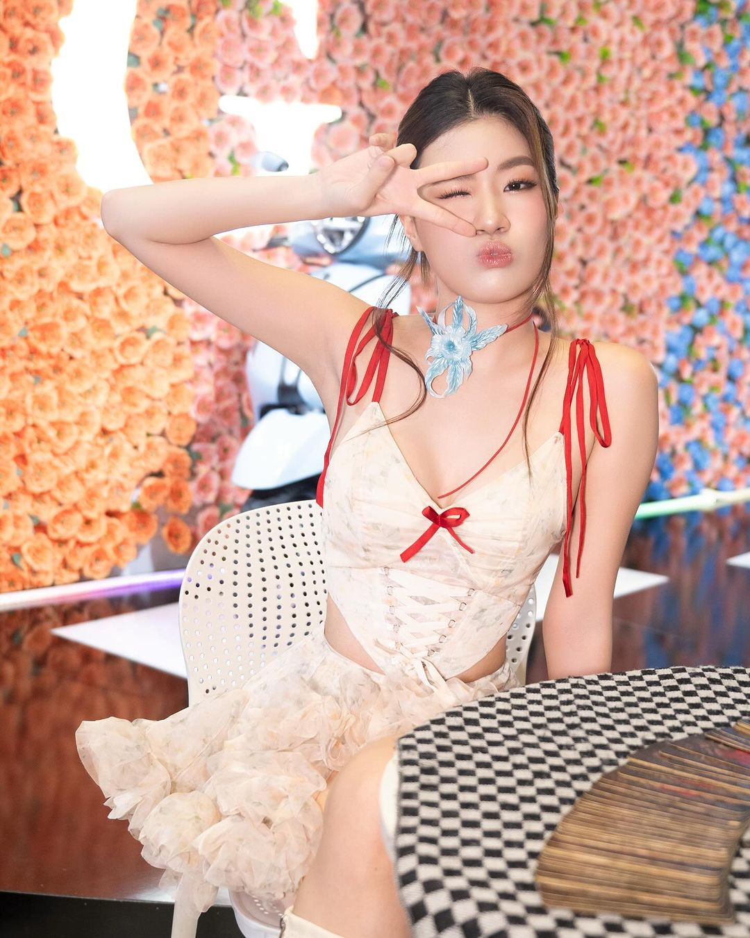 Trước khi xuất hiện với kiểu đầu đinh, Pháo gắn liền với mái tóc dài, phong cách nữ tính, nhẹ nhàng, đôi khi khá sexy, gợi cảm.