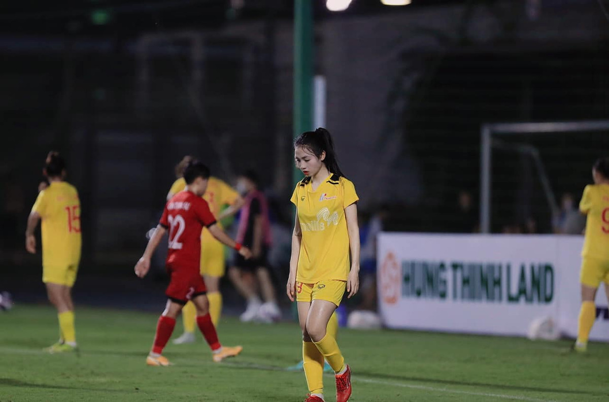 Sự nỗ lực, ý chí và quyết tâm không từ bỏ đã giúp Trần Thị Duyên vượt qua khó khăn và trở lại thi đấu hơn 1 năm qua. Ngoài phong độ ổn định tại câu lạc bộ, cầu thủ sinh năm 2000 cũng được huấn luyện viên Mai Đức Chung trao cơ hội thi đấu ở đội tuyển nữ Việt Nam tại vòng loại World Cup hay gần nhất là ASIAD 19 vừa qua.