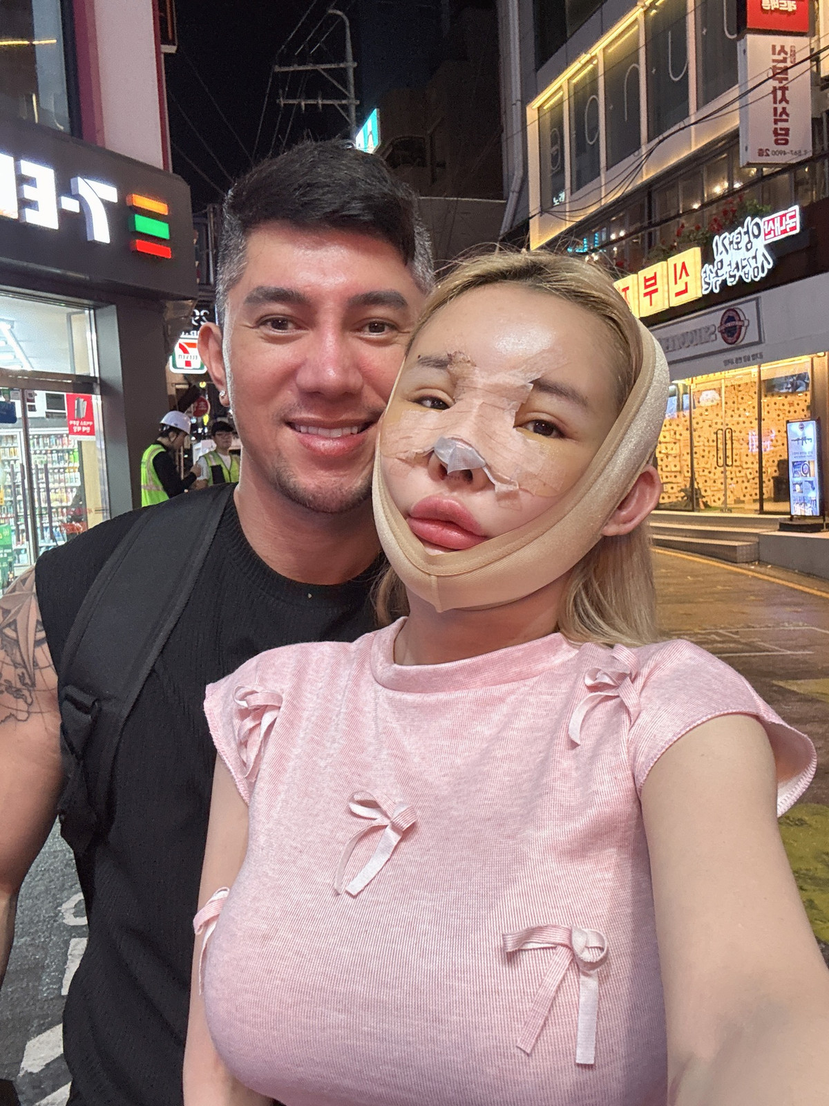 Lương Bằng Quang là người đồng hành với cô trong hành trình thay đổi diện mạo. (Ảnh: FB Ngân 98)