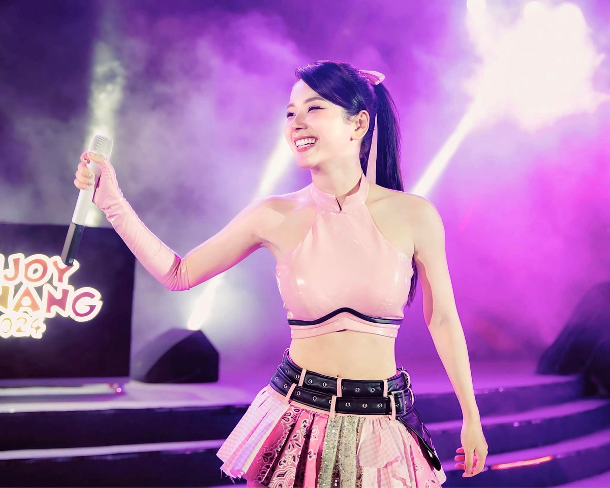 Mie bận rộn với nhiều lịch "chạy show" tại các sự kiện ở trường đại học, lễ hội âm nhạc... (Ảnh: FBNV)