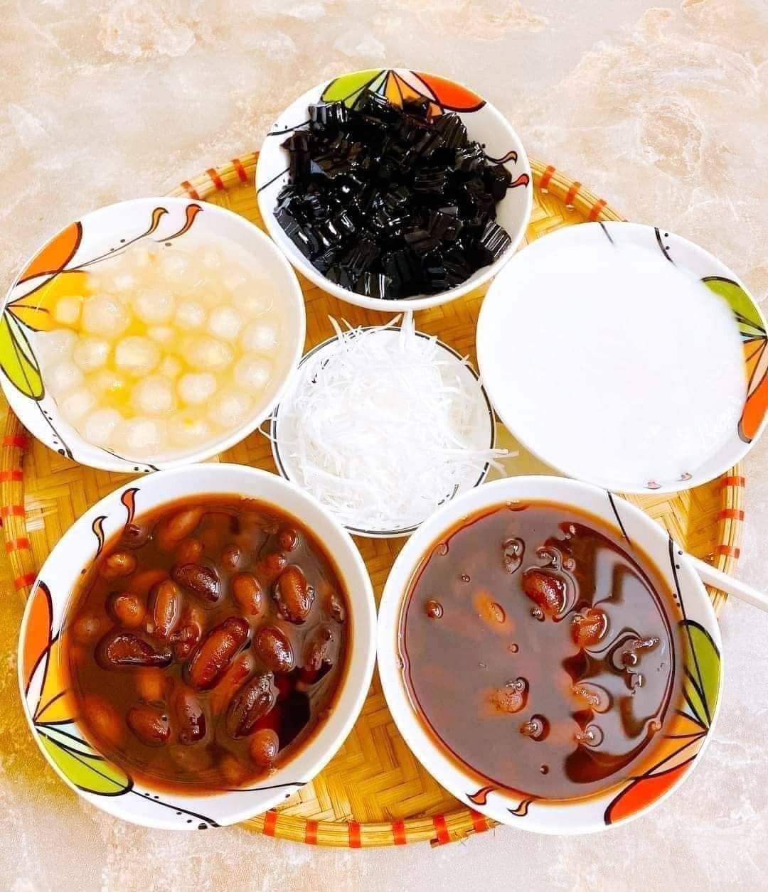 Tuy nhiên, cần lưu ý rằng nhiều người trẻ ngày nay xem việc ăn chè đậu đỏ vào Thất tịch như một cách để gìn giữ nét đẹp văn hóa hơn là tin tưởng hoàn toàn vào ý nghĩa tâm linh của nó. Chỉ có bạn mới là người kiểm soát cuộc đời mình. Nếu có một ước mơ, hãy tin vào ước mơ đó và bắt tay vào thực hiện nó. Ảnh: Sưu tầm Facebook