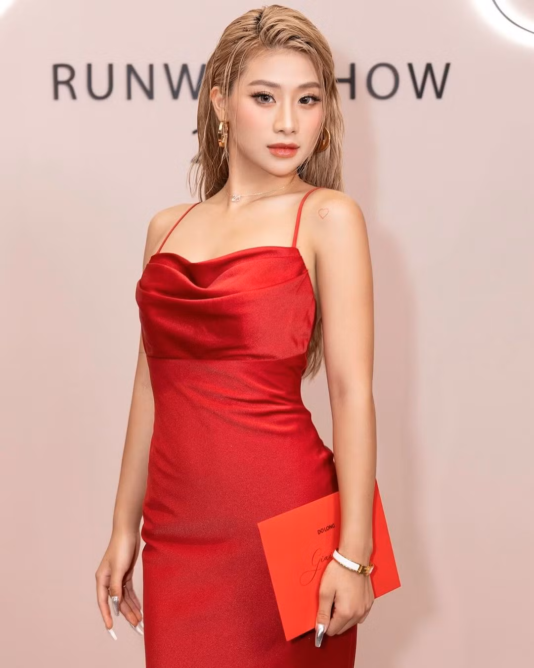 Thậm chí, cô nàng từng là gương mặt được nhiều nhãn hàng săn đón, tham dự nhiều sự kiện lớn trước khi xảy ra loạt ồn ào. (Ảnh: IGNV)