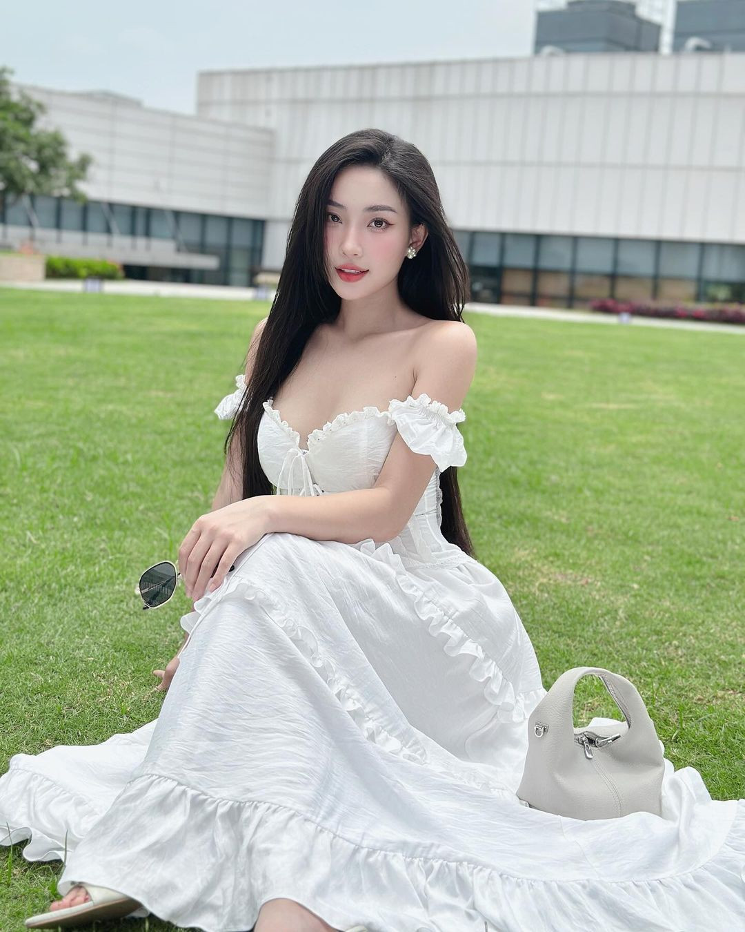 Huệ Chi tự nhận thấy mình phù hợp với công việc mẫu ảnh. Nghề mẫu ảnh vừa cho cô nguồn thu nhập ổn định, vừa giúp cô có những trải nghiệm tuyệt vời. (Ảnh: IGNV)