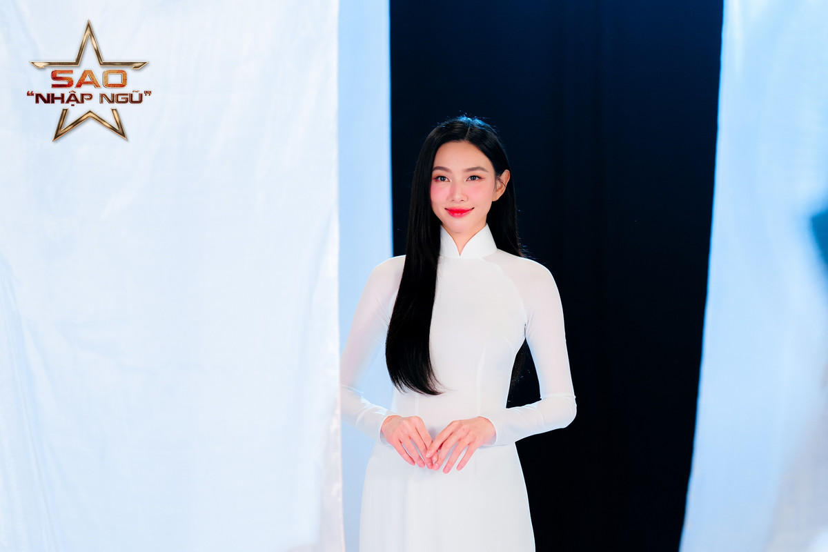 Hòa Minzy nói: "Em chắc không kịp đi xăm môi nhỉ. Lúc ấy em sẽ va chạm với súng đạn, bom mìn cho nên em sẽ bị kiểu tái xanh mặt. Cho nên môi lúc nào cũng có 1 tí son, chứ không thì xấu lắm".