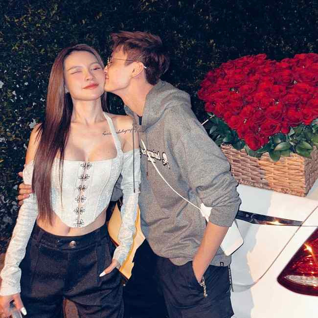 Khi tham gia một Talkshow của MC Liêu Hà Trinh, Lucie Nguyễn gây tranh cãi khi chia sẻ về tài sản của cả hai sau khi về chung một nhà.