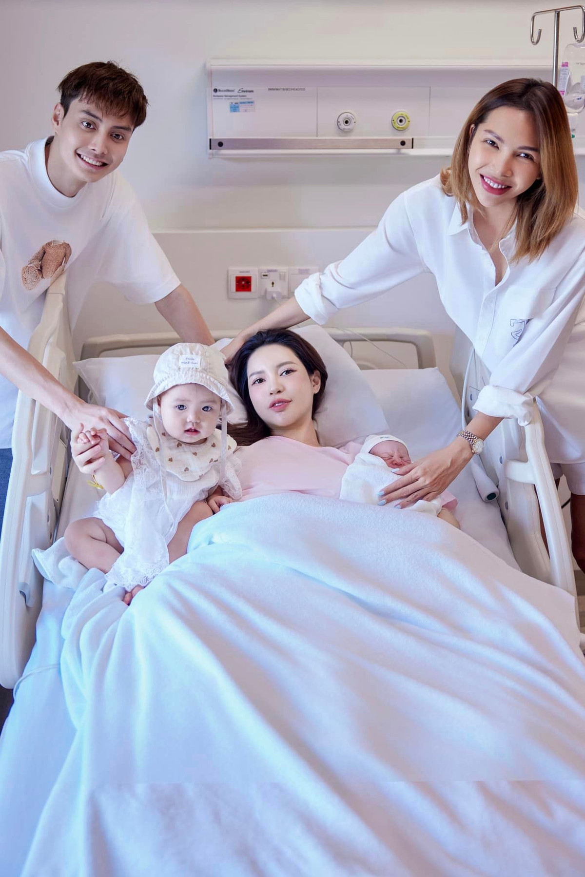 Cụ thể, Lucie Nguyễn nói rằng: “Chồng mình không có gì đâu. Trước đó chồng mình đã không có gì rồi, mình có chứ chồng mình không có gì. Tới bây giờ là tài sản chung chứ không thể có cái nào riêng được”.