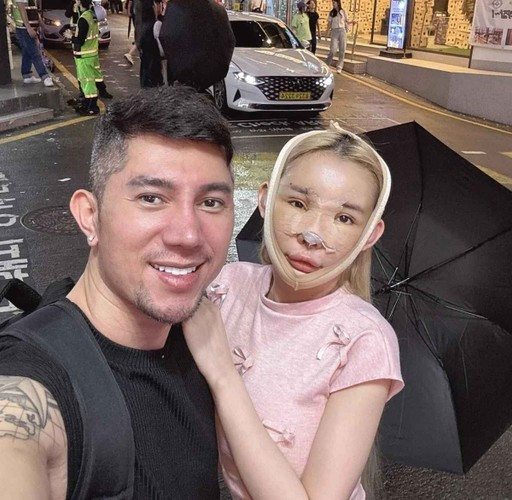 Buổi livestream bày tỏ sự thất vọng về kết quả thẩm mỹ của Ngân 98 đã nhanh chóng thu hút sự quan tâm của cư dân mạng.