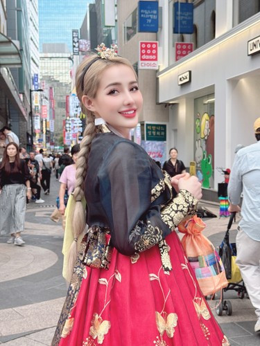 Sau khoảng 2 tuần thẩm mỹ, kết quả được Ngân 98 chia sẻ như sau: "Về phần mắt, tôi rất ưng ý nhưng mũi thì chưa được như mong muốn. Sắp tới tôi sẽ chỉnh lại một chút để hợp với mặt hơn".