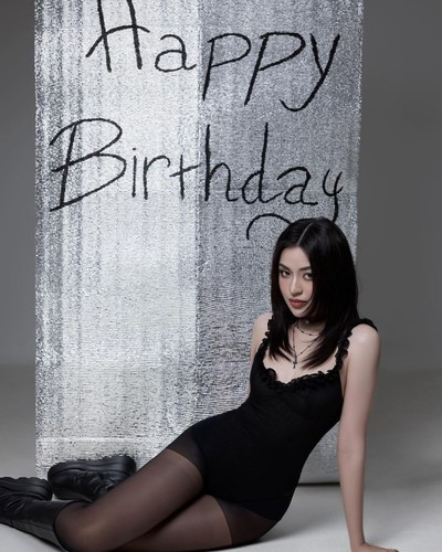 Trần Thanh Tâm nhận được nhiều lời khen bởi cô nàng ngày càng chín chắn, trưởng thành hơn và không còn vướng phải những ồn ào hay phát ngôn vạ miệng trên MXH.