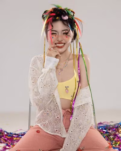 Đặc biệt, nhờ câu nói: "Trứng rán cần mỡ, bắp cần bơ, yêu không cần cớ, chỉ cần cậu cơ" khiến Thanh Tâm gắn liền với danh xưng "hot girl trứng rán".