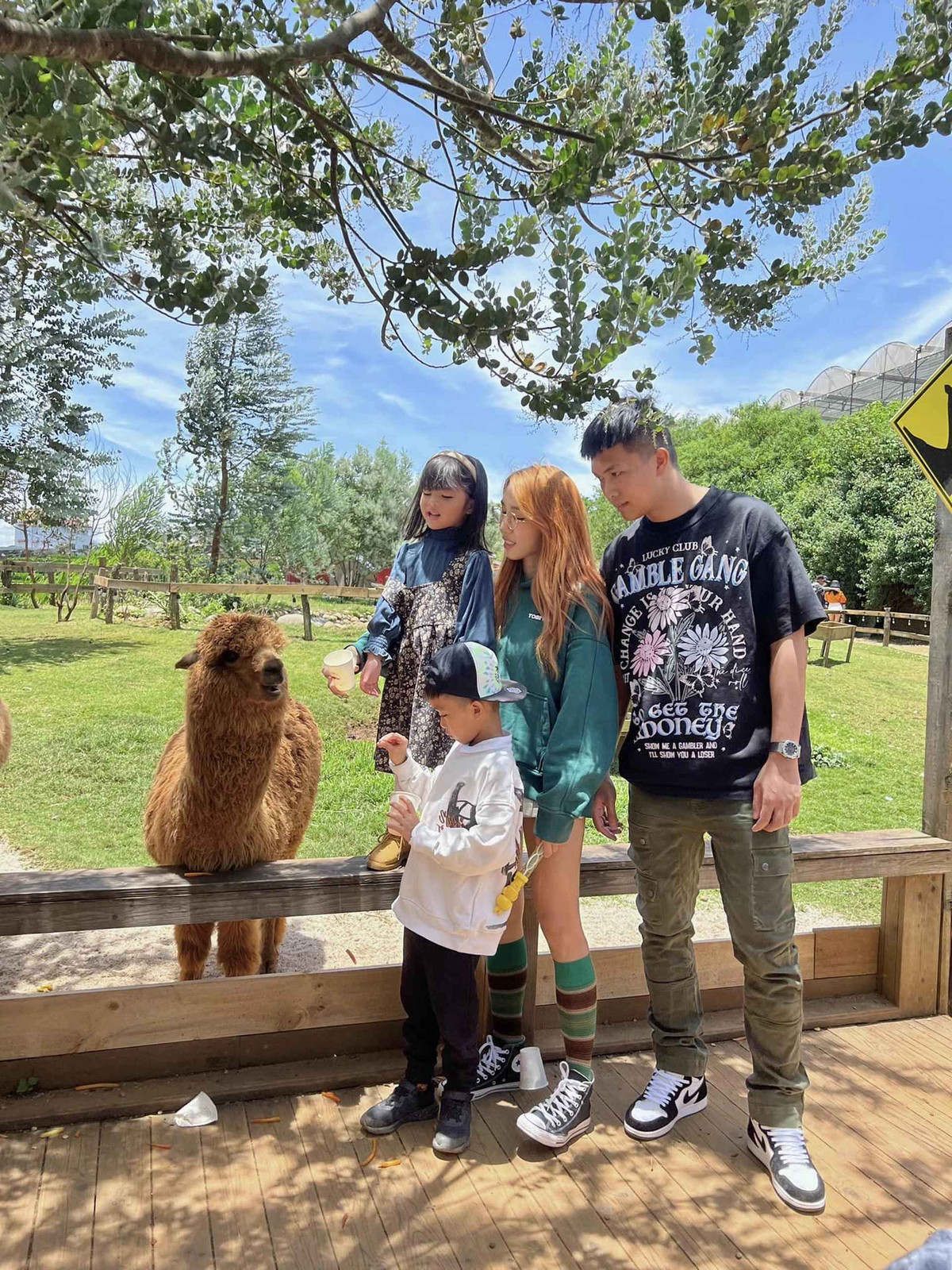 Kể từ khi công khai mối quan hệ tình cảm, Emily - BigDaddy quyết định đồng hành chung trong nhiều dự án âm nhạc, thành công tìm được chỗ đứng trong lòng người hâm mộ.