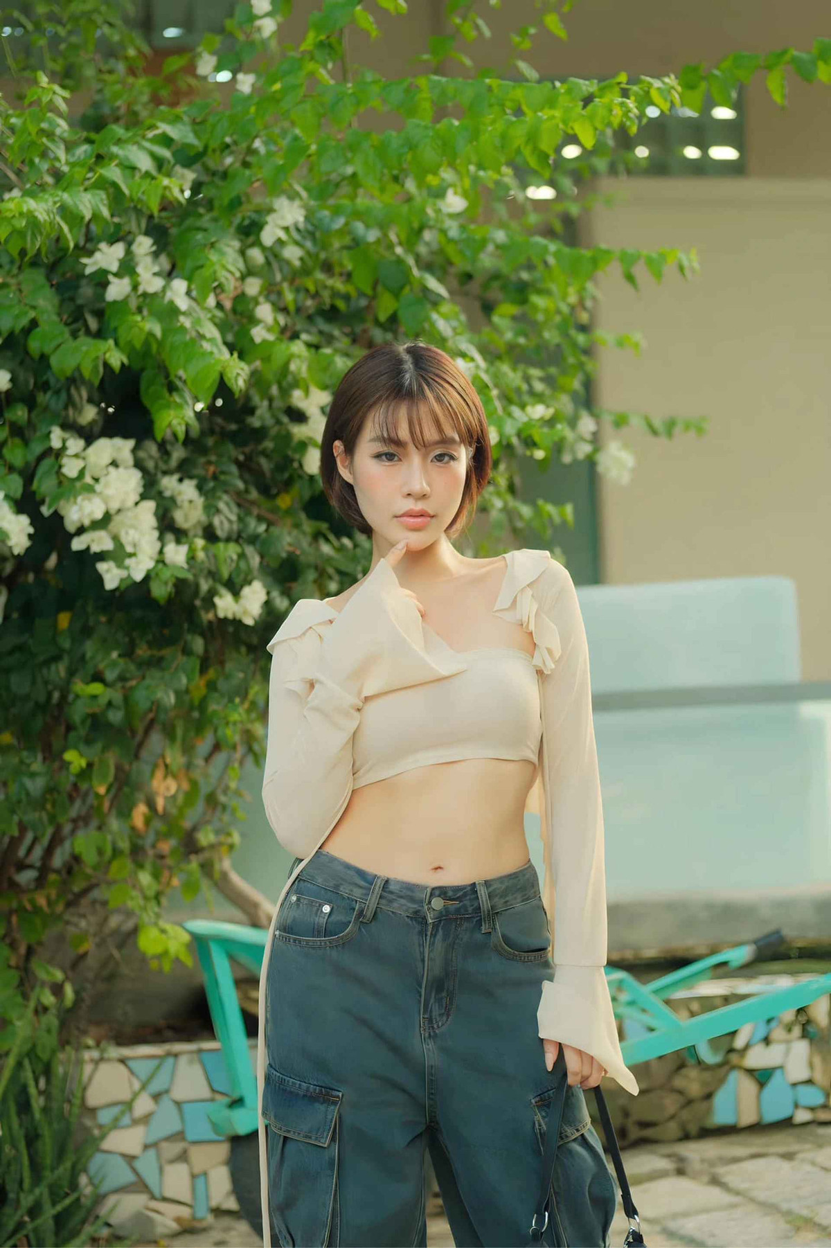 Thanh Huyền (biệt danh Mít, SN 1996) từng là hot girl, người mẫu ảnh hoạt động chủ yếu tại Hà Nội. Hiện tại, cô trở thành KOL (người có sức ảnh hưởng trên mạng) được nhiều nhãn hàng về thời trang và làm đẹp ngỏ lời hợp tác.